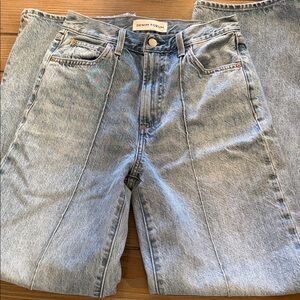 Aritzia Denim Forum ‘90s tailored hi-rise wide jean size 26